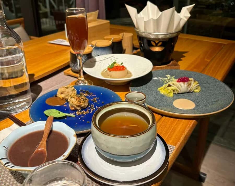 Guangzhou: Jade Market Private Tour and Guzheng Music Class - Practical Details and Tips