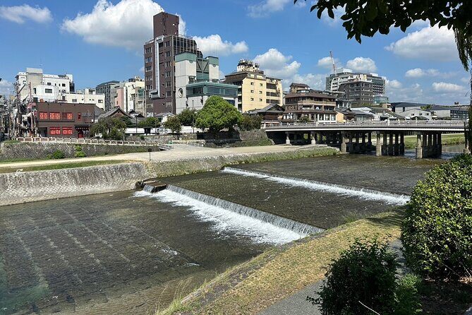 Guided Walking Tour in Kyoto - Why the Price is Worth It