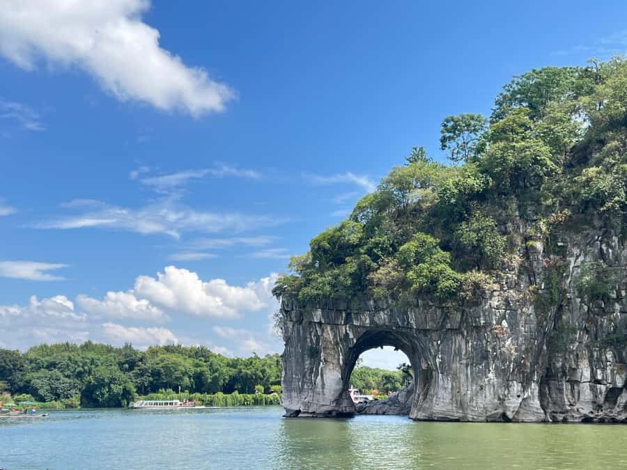 Guilin: Elephant Trunk Hill, Sun Moon Towers & Cave Tour - Practical Details and Tips
