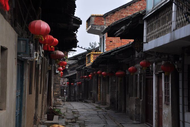 Guilin Private Day Trip to Daxu Ancient Town and Yaoshan Mountain - Practicalities and Tips for the Tour