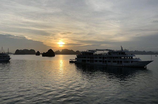 Ha Noi - Ha Long Bay By Private Car - Scenic Drive Through Vietnam’s Red River Delta