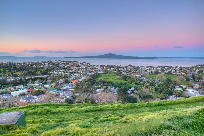 HalfDay Private Volcano Tour in Auckland Explore the City of Fire - What’s Included and What’s Not