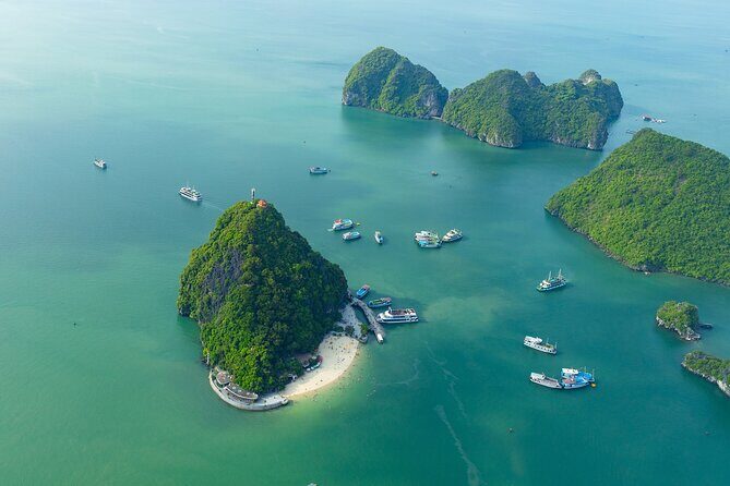 Halong Bay Seaplane and Luxury Cruise: Stunning Views of the Bay - What Makes This Tour Stand Out?