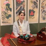 Hanbok Experience & Seasonal Half-Day Private Package Tour - Detailed Breakdown of the Itinerary