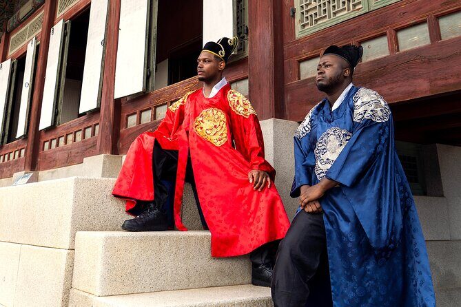 Hanbok Photoshoot in Gyeongbok Palace - Who Will Love This Tour?