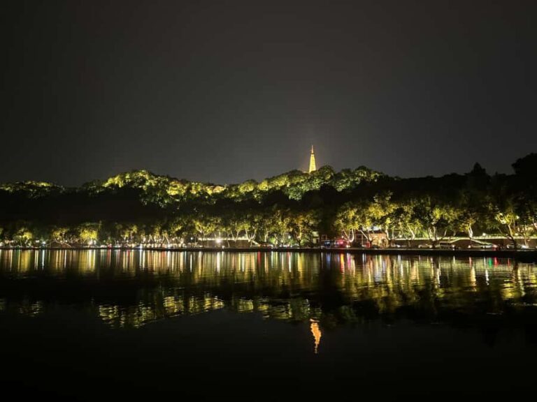 Hangzhou After Dark: Baoshi Hill for the Adventurous - Practical Details and Tips