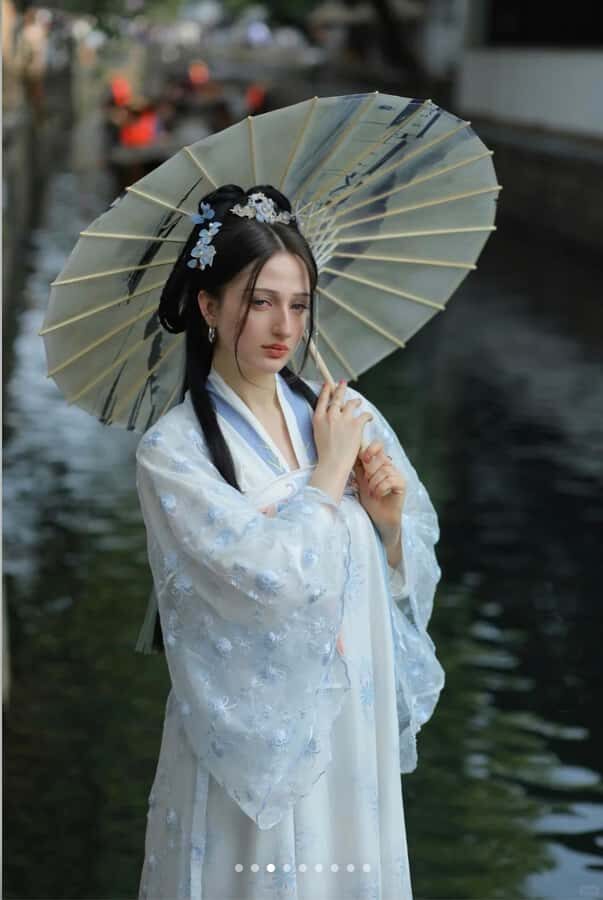 Hangzhou: Traditional Makeover & Photoshoot Experience - Is It Worth the Price?