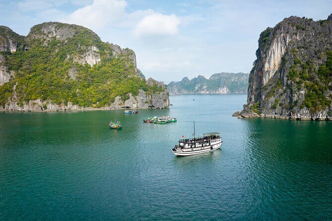 Hanoi: 2-Day Cruise Journey in Tranquil Beauty of Bai Tu Long Bay - Day 1: From Hanoi to the Heart of Bai Tu Long Bay