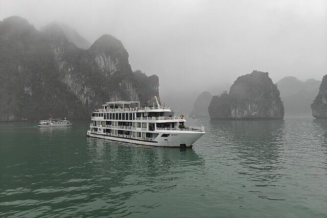 Hanoi : 2D1N Ha Long Bay Luxury Cruise with Balcony & Activities - The Itinerary: A Closer Look