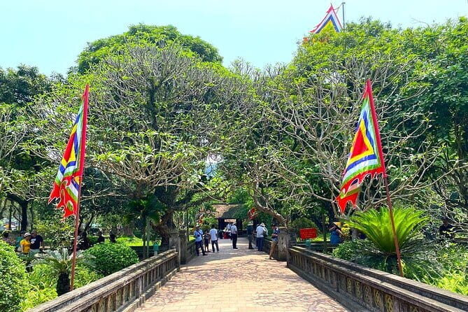 Hanoi- Ninh Binh Luxury Day Trip Small Group of 8: Hoa Lu,Tam Coc - Practical Considerations