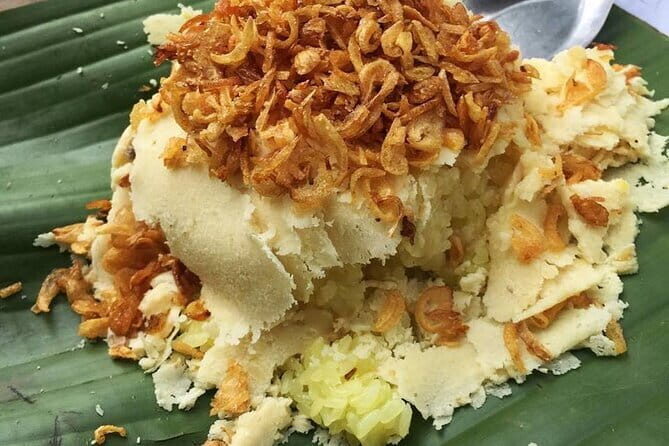 Hanoi Old Quarter Street Food Private Tour With Funny Guides - The Food: A Taste of Hanoi’s Best