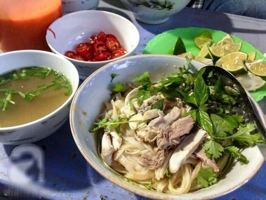 Hanoi Street Food Small Group/Private Tour with Train Street - The Value of This Tour