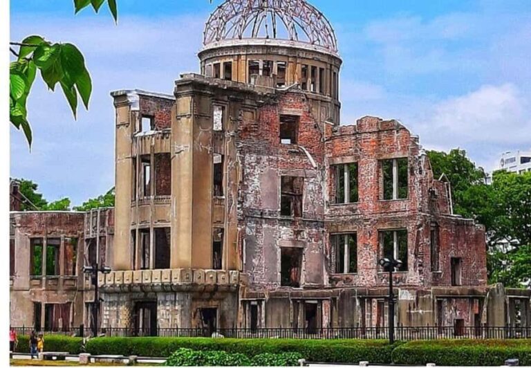 Hiroshima & Miyajima: History, Beauty, and Iconic Views - The Experience in Detail: What You Can Expect