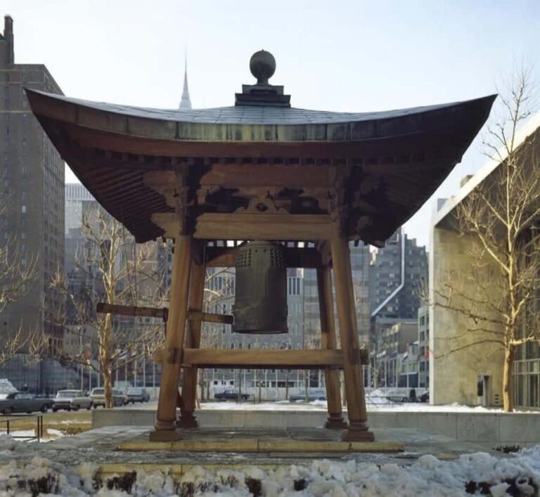 Hiroshima: Private Tour with Miyajima Island & Driver - Hiroshima Peace Memorial Park and the A-Bomb Dome