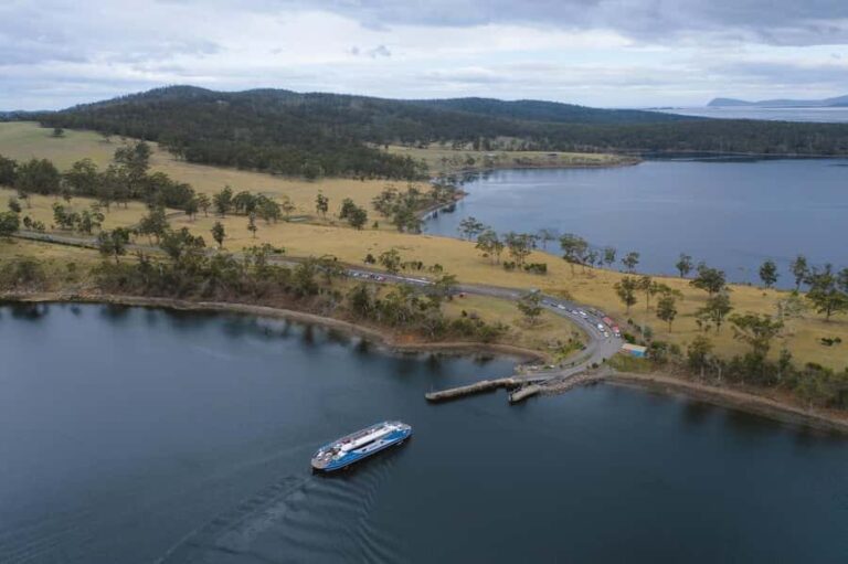 Hobart: 2 Day Bruny Island Escape & Port Arthur with Devils - Transportation & Group Size: What to Expect