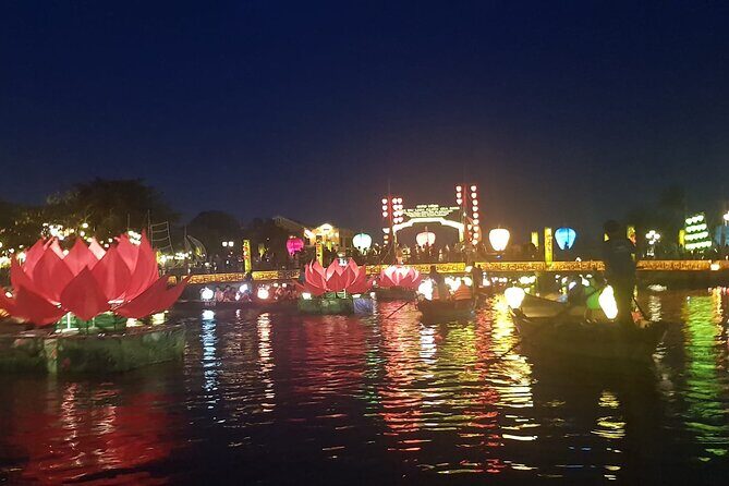 Hoi An Night Market with Lanterns- Walking tour - Riverboat Ride - The Experience in Detail