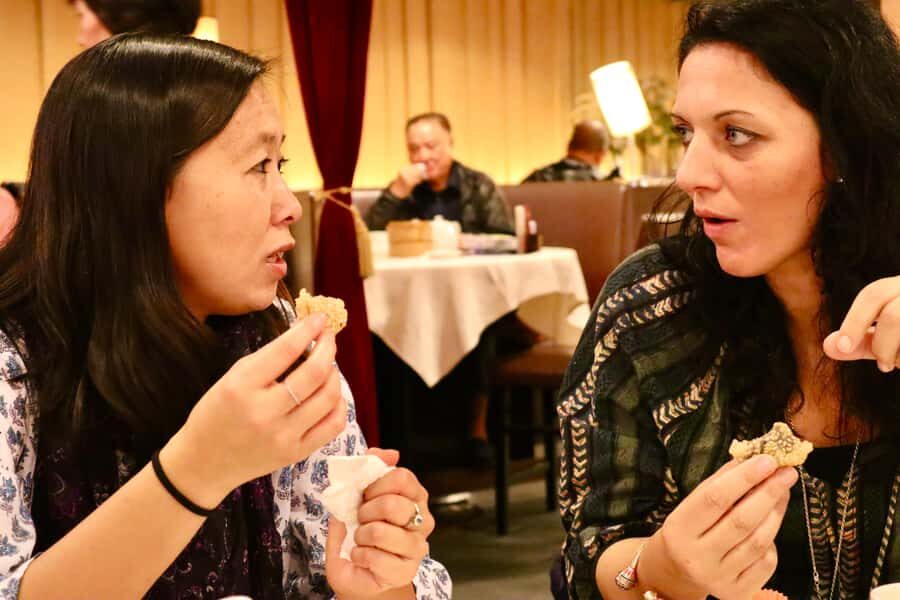 Hong Kong: Gems Food Tour with Dim Sum, Goose & 7+ Tastings