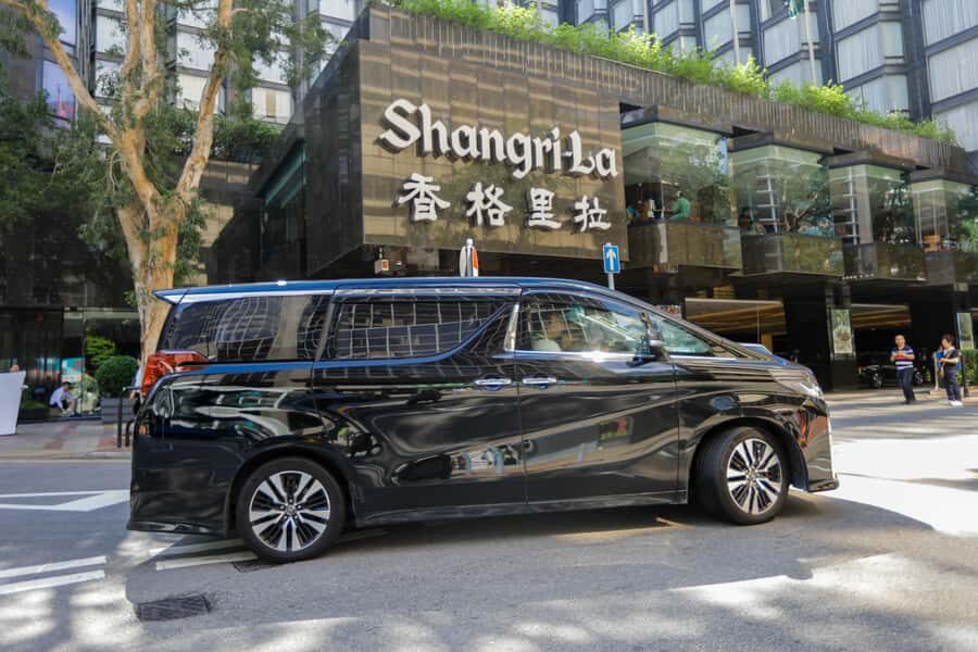 Hong Kong: Private City Highlights Tour with Car - How the Tour Feels in Practice