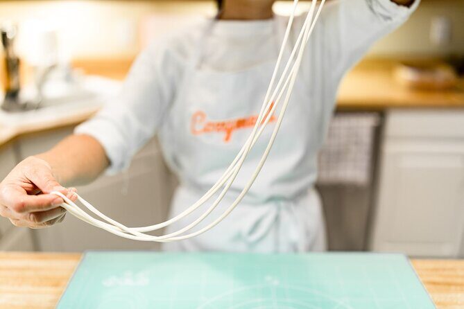 Hong Kong Style Noodles Cooking Class (Includes 4-Course Meal) - Who Should Book This Tour?