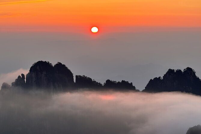 Huangshan and Hongcun 2 Day Tour with Mountain Overnight - Who Should Consider This Tour