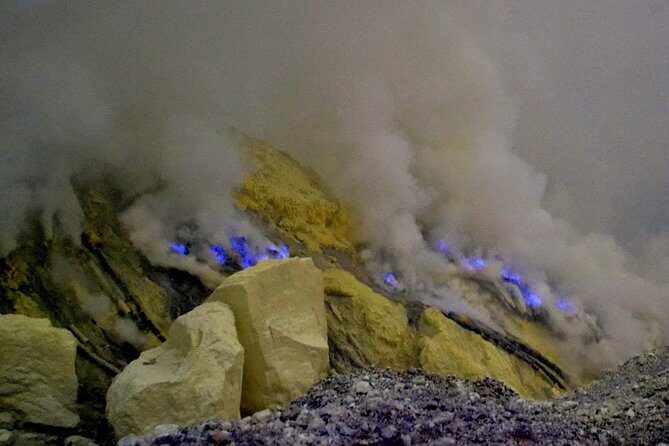 Ijen Crater Sharing Tour - Ijen Crater Sharing Tour: An Authentic Adventure in Indonesia