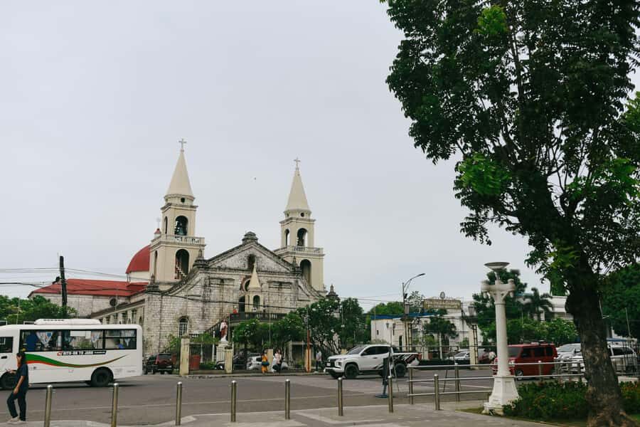 Iloilo Ultimate City Tour with Lunch and Snacks