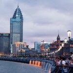 Indigo Shanghai Hongqiao with Airport Pickup, 2-day Sightseeing Tour and Cruise - Day 2: Classic and Modern Shanghai Tour