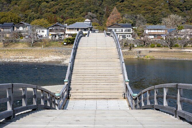 Iwakuni Day Trip from Hiroshima: Private Car to Kintaikyo Bridge - An In-Depth Look at the Itinerary