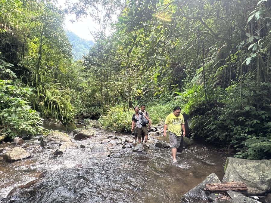 Jakarta: Botanical Garden & Rainforest Trekking to Waterfall - Practical Details and Tips