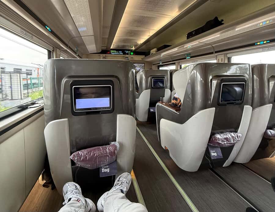 Jakarta: Java to Bali Train Tour with Hotels - Accommodation and Comfort