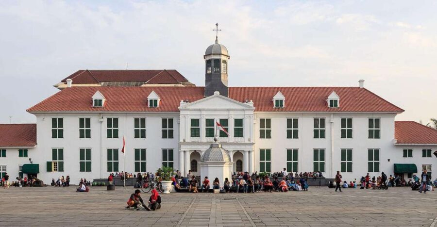 Jakarta: Museums, Chinatown & Colonial Landmarks Group Tour - Final Summary