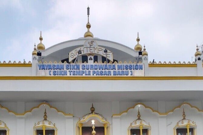 Jakarta Private Cultural Day Tour with Transport - FAQs