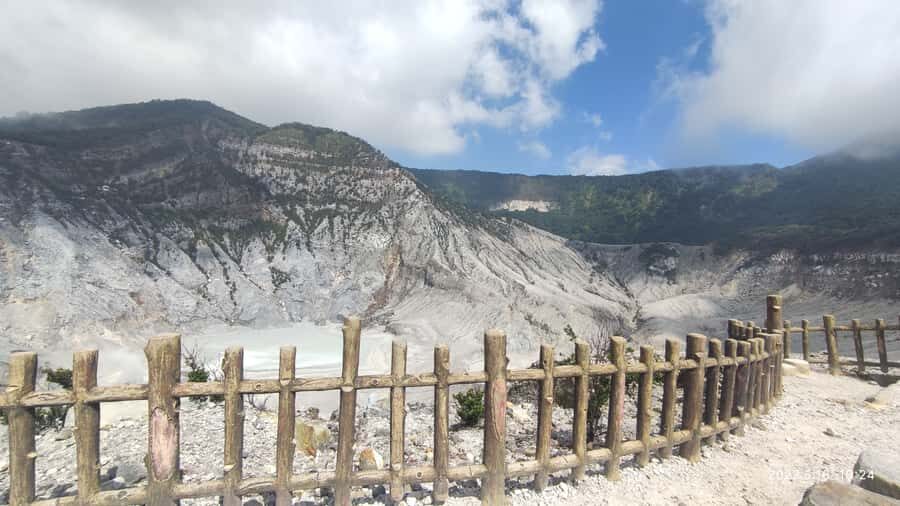 Jakarta :Volcano, HotSpring, Tea Factory, RiceField, &Coffee - Why This Tour Offers Excellent Value