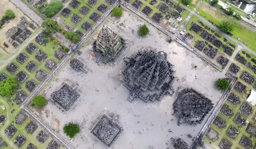 Java's Golden Triangle: Stones, Spires & Water Castle Sunset - The Itinerary: What You’ll Actually Do