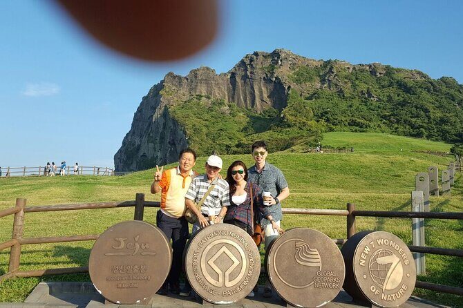 Jeju Private Day Tour- Seongsan Ilchulbong & Haenyeo performance - The Sum Up