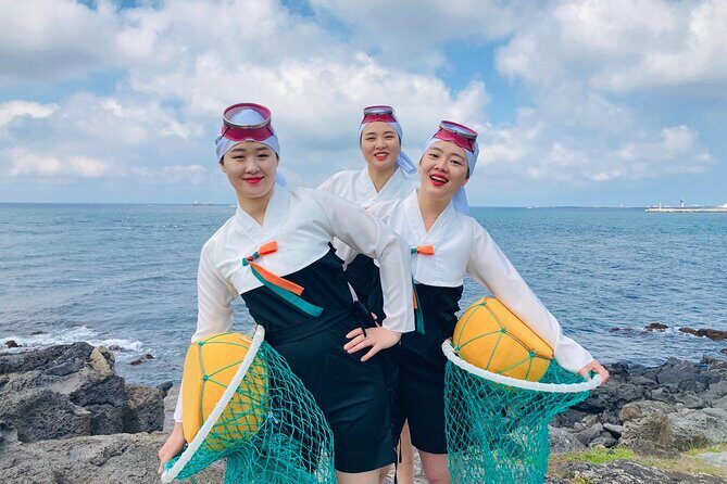 [Jeju] Private Photoshoot with Traditional pearl diver Haenyeo Costume - The Itinerary Breakdown: What to Expect