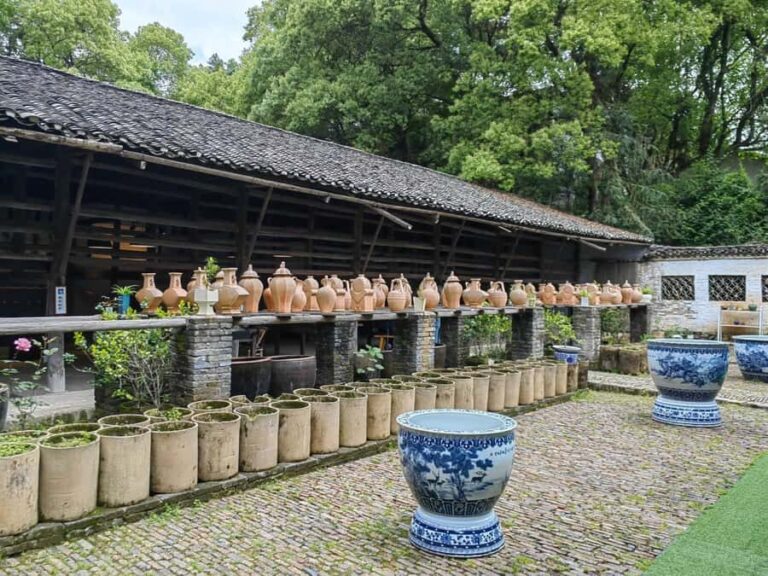Jingdezhen: Porcelain, Kilns, Art, and Market Tour - Why This Tour Offers Authentic Value