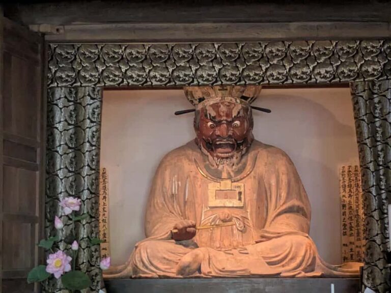 Kamakura: King of Hell, Tsurugaoka Shrine & Zen Tour - Strolling Down Komachi Street