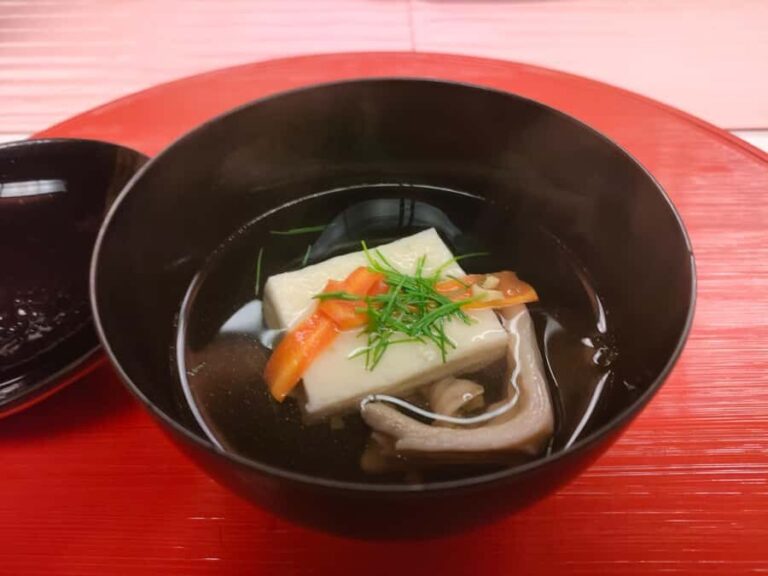 Kanazawa: Food Hopping from Ryotei Dinner to Local Bar - How This Tour Adds Value to Your Kanazawa Visit