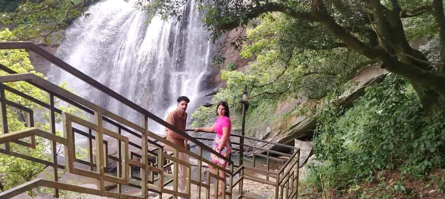 Kandy Village Hiking Tour: Waterfalls & Local Encounters - Transportation and Group Dynamics