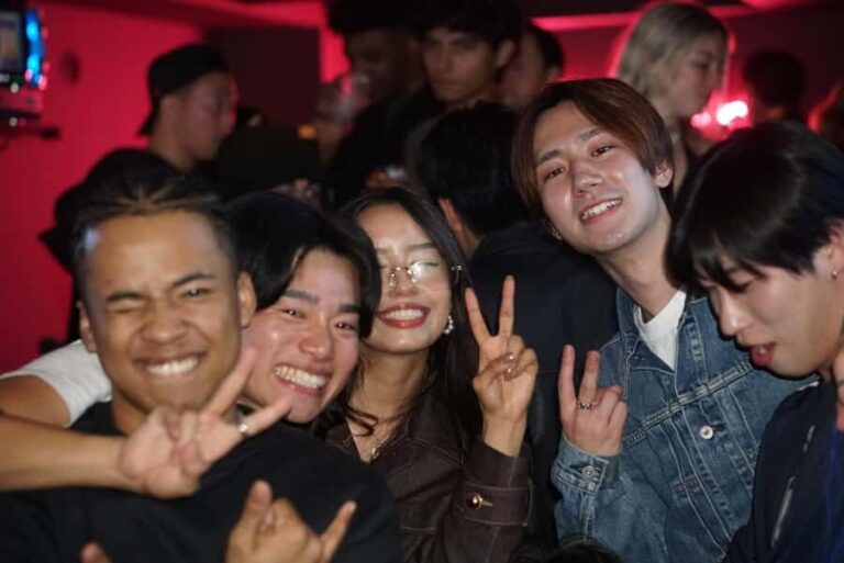 Kanpai Tokyo: Bar Hopping Nightlife Tour with a Local Guide - Practical Details & Considerations