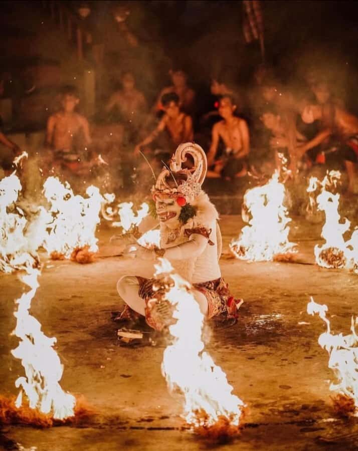 Kecak Fire Dance: Sacred Cliff Experience & Exclusive Beach - What Makes This Tour Stand Out?