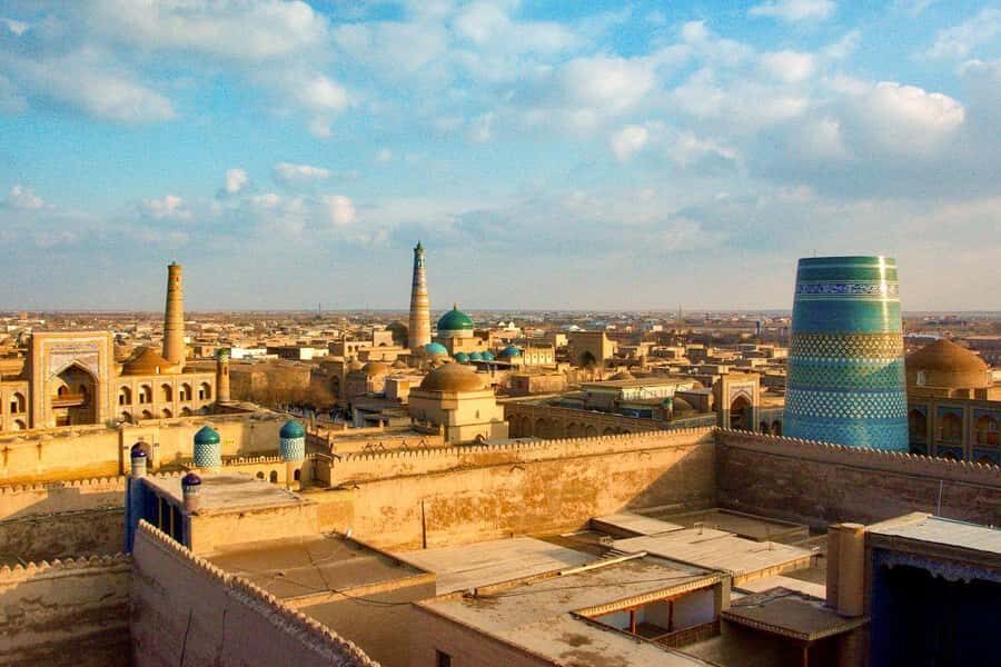 Khiva: Old Town Walking Tour with History and Culture - Exploring Khiva’s UNESCO-Listed Old Town