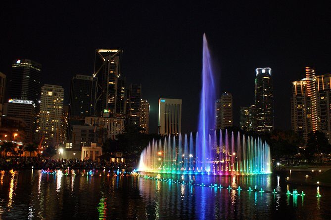 KLCC Lake of Symphony and The River Of Life Tour - An In-Depth Look at the Kuala Lumpur Night Tour