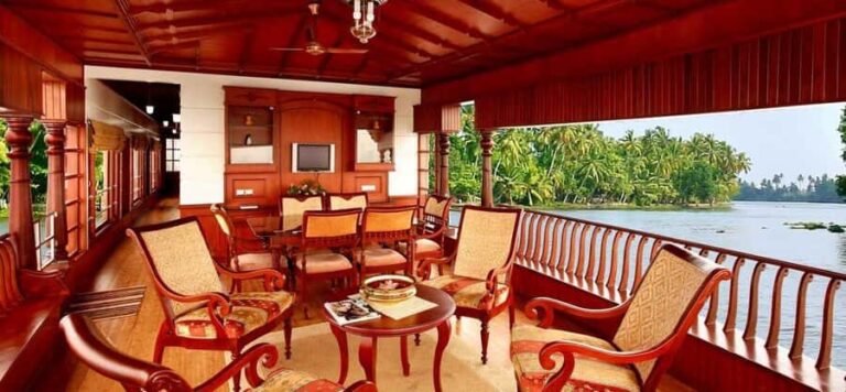 Kochi:- Same Day Alleppey Houseboat Cruise Tour with Lunch - An In-Depth Look at the Experience