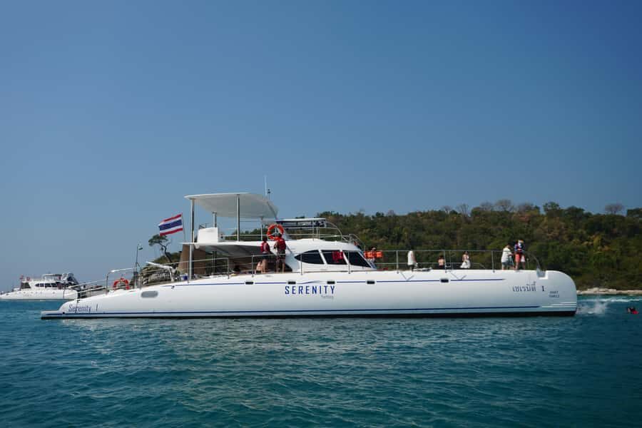 Koh Phangan: Full day on a Luxury Catamaran - The Lagoon Stop: Photos, Food, and Kayaking