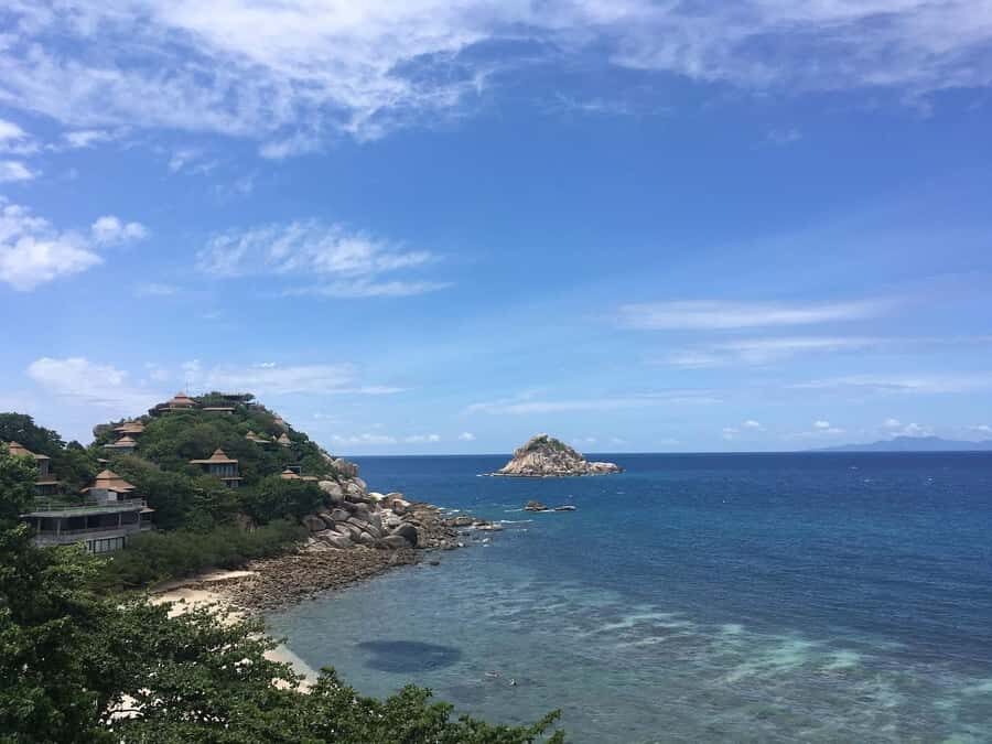 Koh Tao: 5-Bay Guided Snorkeling Tour with Photos - What the Experience Feels Like