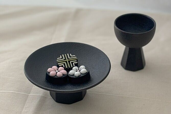 Korean Royal Dessert Class Make Black Sesame Dasik - Exploring the Experience in Detail