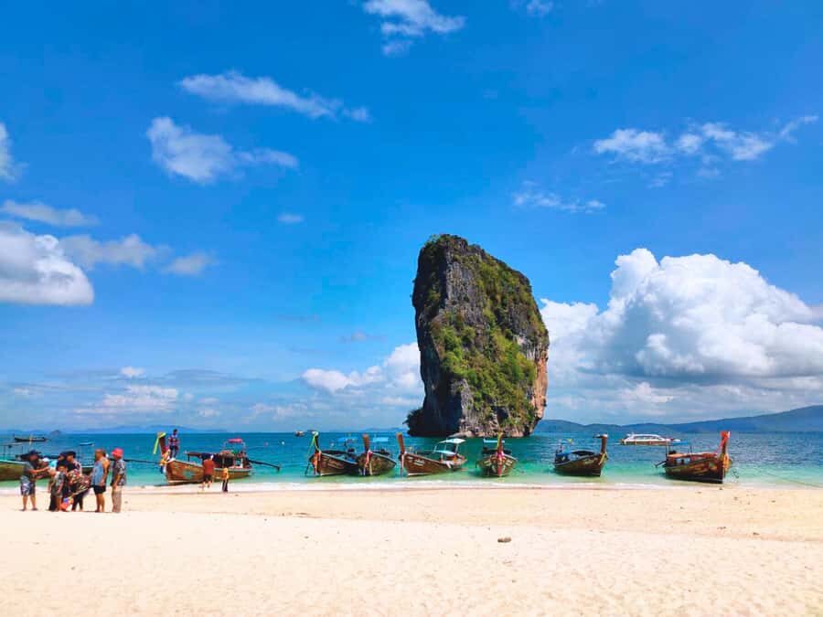Krabi: Private 4-Island Luxury Cruise on Vintage-Style Boat - What Makes This Tour Stand Out?
