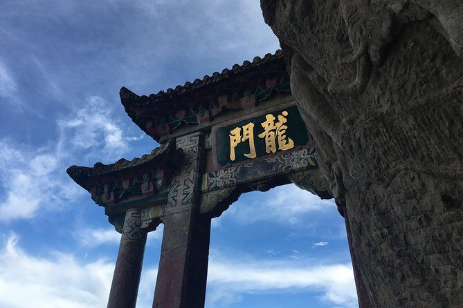 Kunming City Tour: Dragon Gate, Huating Temple and Daguan Pavilion - Exploring Each Site in Detail